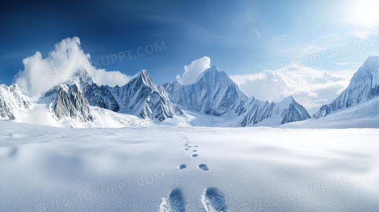 山峰积雪脚印雪山图片