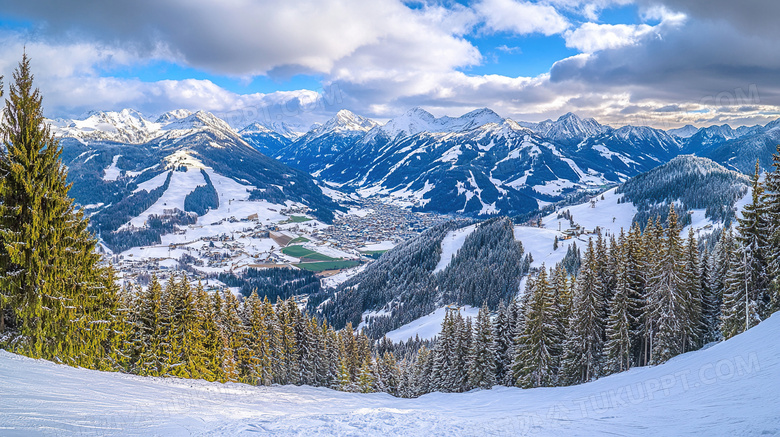 山峰积雪雪山风景图片