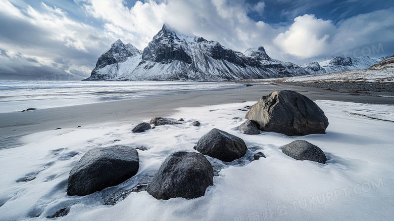 山峰积雪雪山风景图片