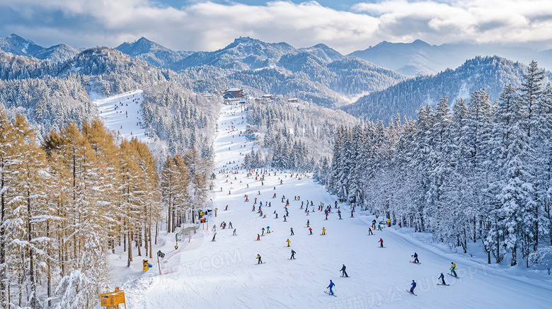 积雪雪山风景图片