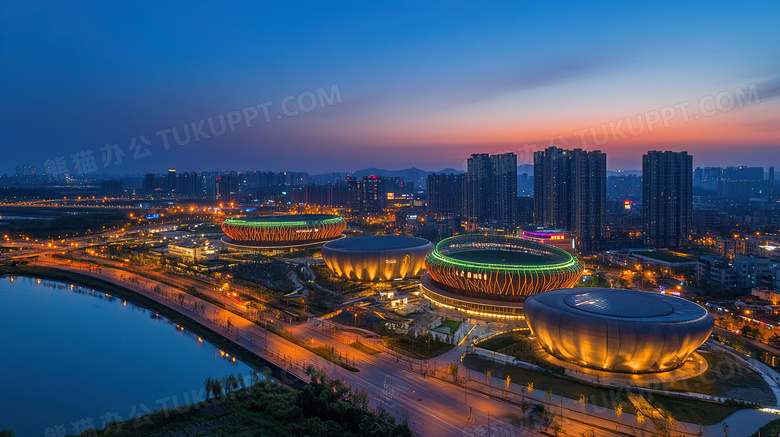 航拍旅游城市夜景图片