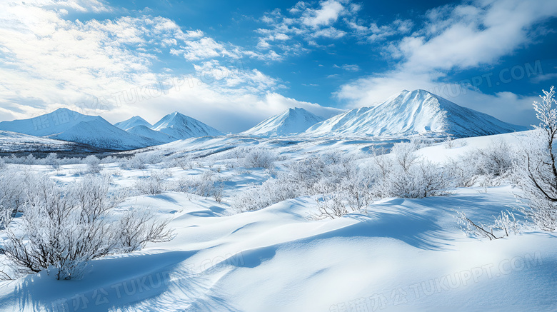 冬天的雪山风景图片