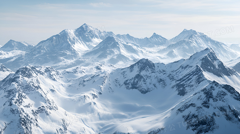 冬天的雪山风景图片