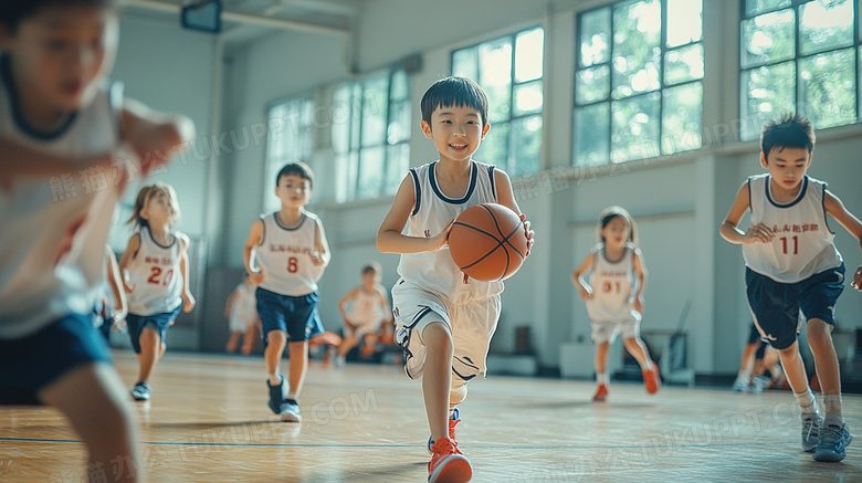 篮球兴趣班培训班的孩子图片