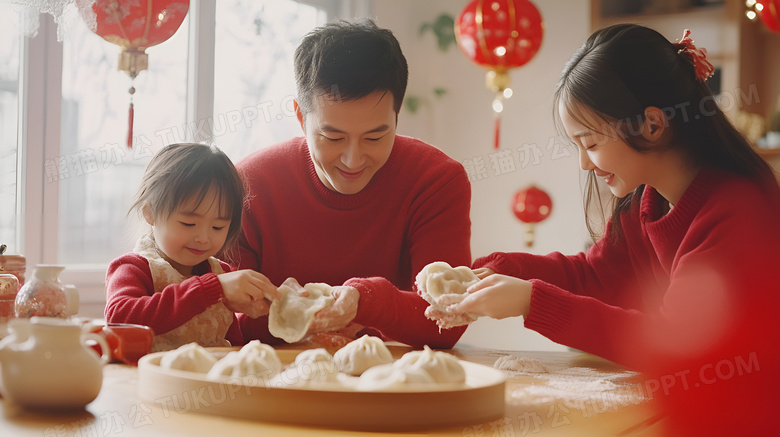 新年一家人包饺子图片