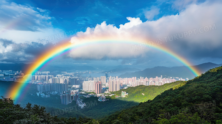 城市上空的彩虹图片