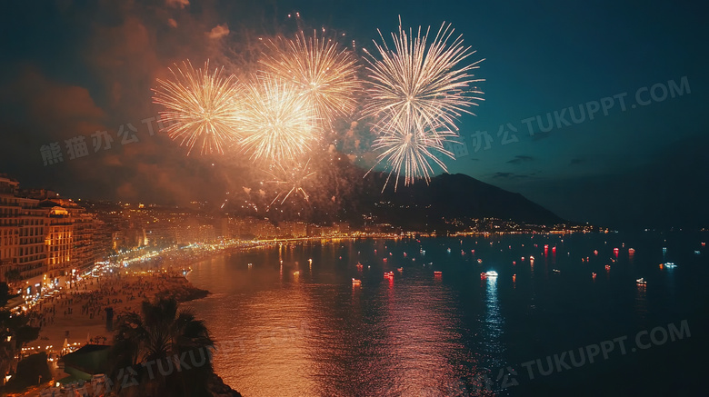 夜空中海岸边放烟花图片