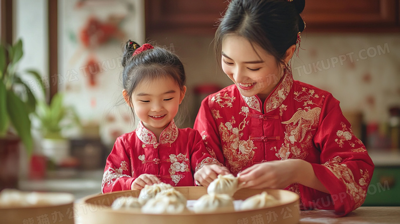 春节过年母女一起包饺子图片