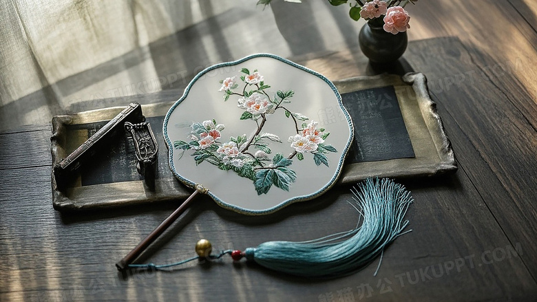 中国传统古典刺绣团扇图片