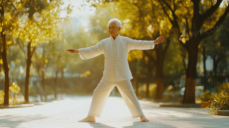 亚洲老人打太极拳锻炼图片