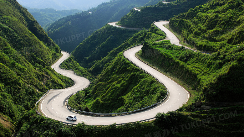 蜿蜒曲折的盘山公路远景图片