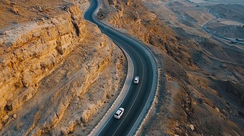 戈壁滩盘山公路风景图片