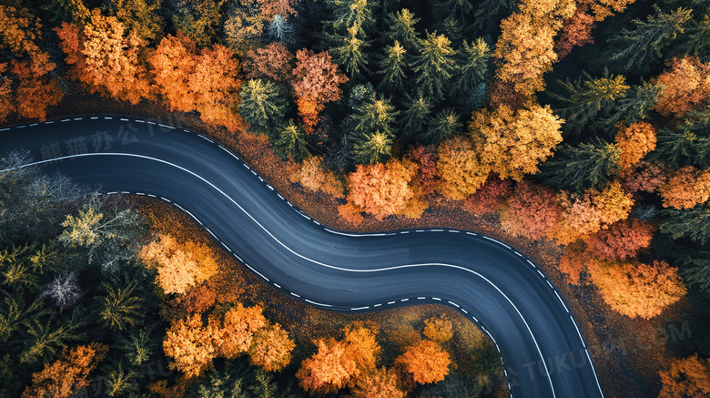 盘山公路鸟瞰图图片