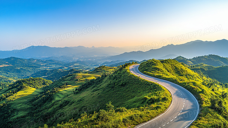 盘山公路侧视视角图片