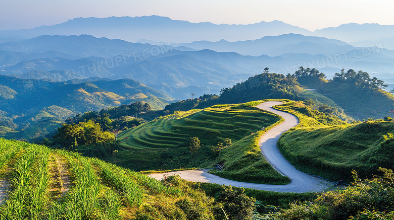 盘山公路俯视视角图片