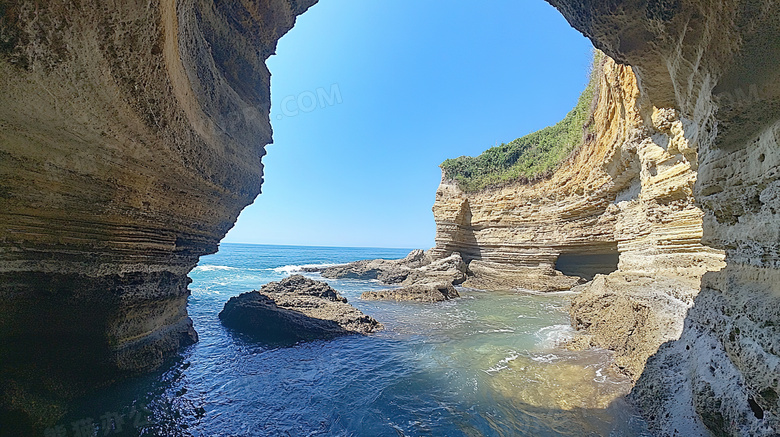 海岛洞穴岩洞海蚀洞图片