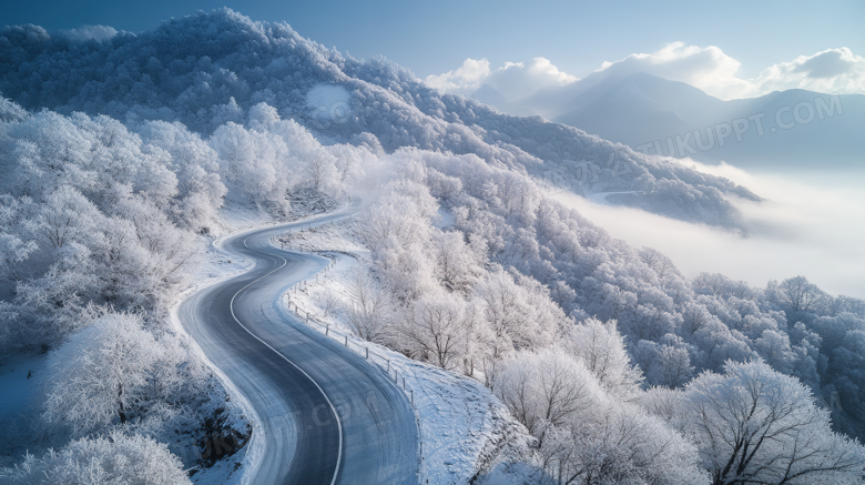 严寒冬季结冰的公路道路图片