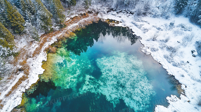 冬季雪景小湖海子碧绿湖面风光图片