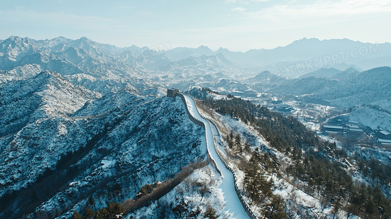 冬天雪山雪景旅游度假图片