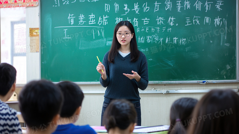 老师与学生上课场景图片