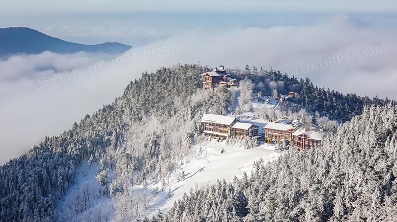 冬季旅游户外雪山场景图片