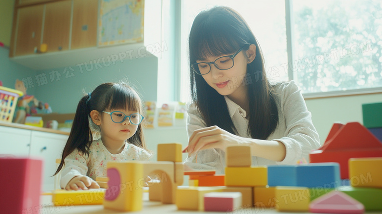 小朋友老师上课幼儿园场景教育图片