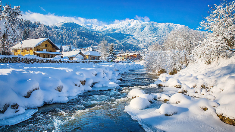 冰雪小镇冬季旅游风景图片