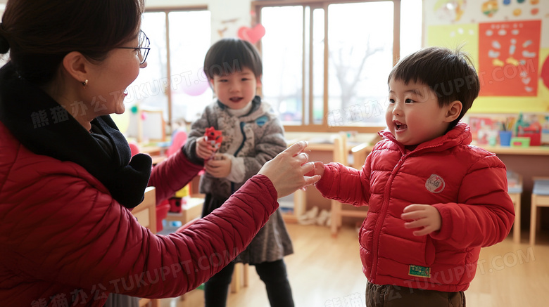 幼儿园内教师幼师与小朋友互动图片