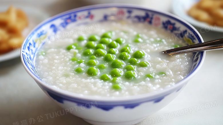 一碗中式粥豌豆粥豌豆稀饭图片