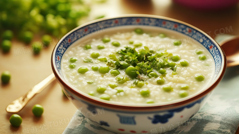 一碗中式粥豌豆粥豌豆稀饭图片