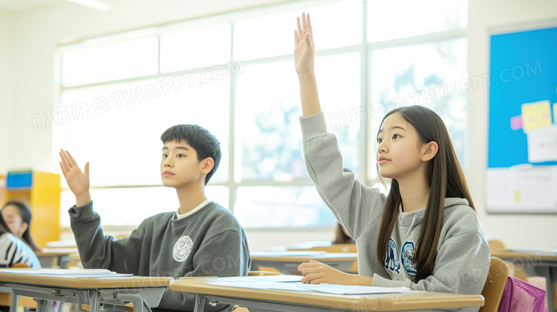 学生举手示意课堂举手回答问题图片