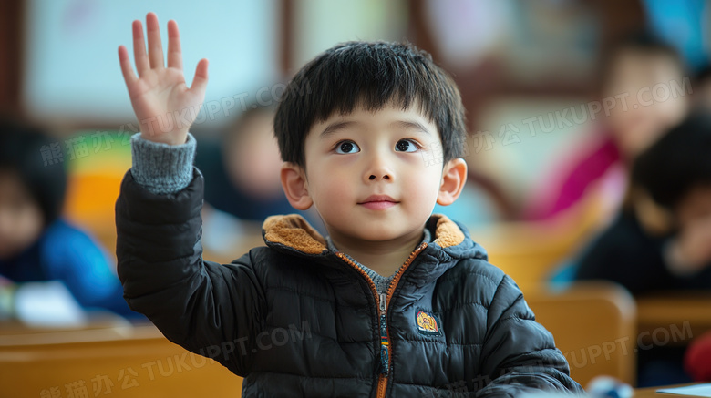 上课举手回答问题的男孩男生图片