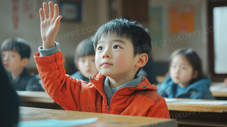 上课举手回答问题的男孩男生图片