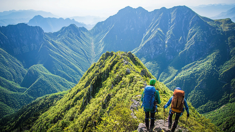 春季登山运动图片