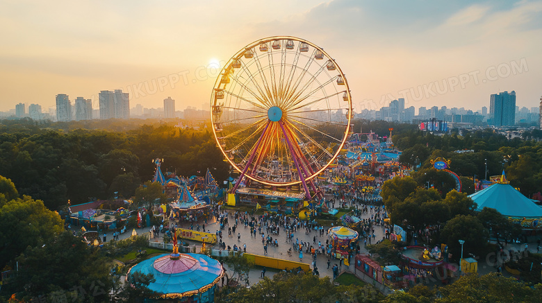 夕阳摩天轮游乐场图片