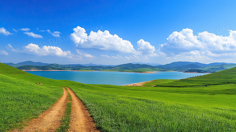 小路湖边小路湖边蓝天白云草地春天图片