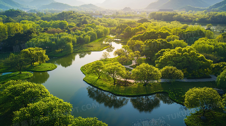 绿色大自然山水树木景色图片