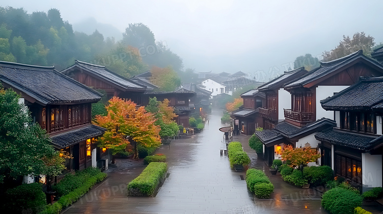 秋天雨后古镇中式古建筑石板路图片