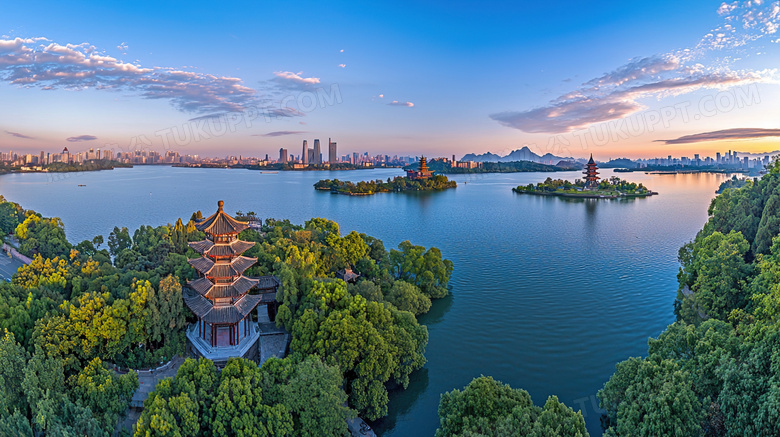 天空云层中式建筑山水风光图片