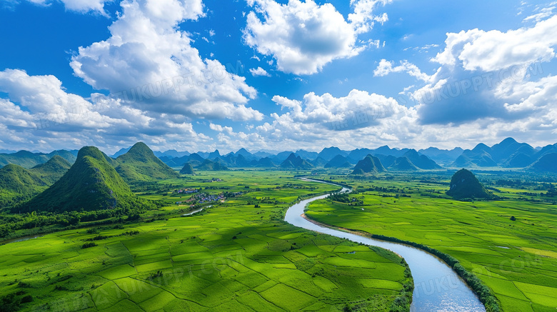 绿色大自然草地小溪河流天空图片