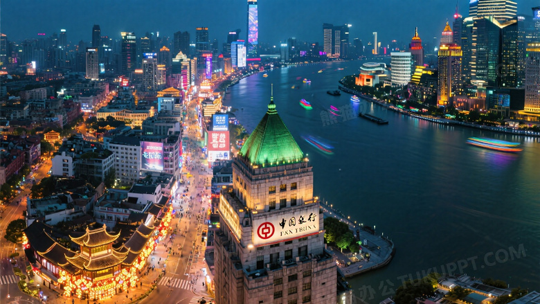 200米高空悬停拍摄南京东路至北外滩全景