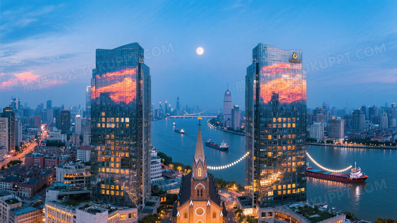 黄昏蓝调时刻航拍图环球港双子塔玻璃映出火烧云渐变