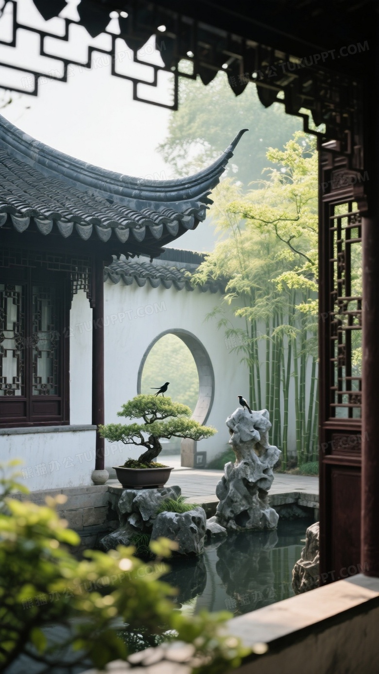 苏州园林的清晨青砖黛瓦的屋脊