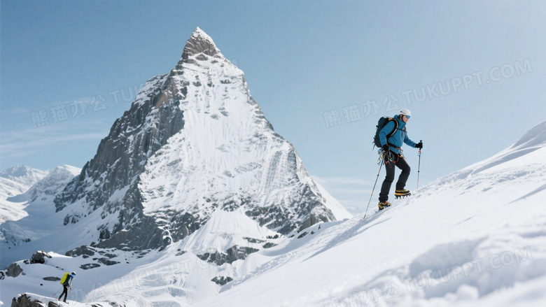 巍峨的雪山上登山者在前行