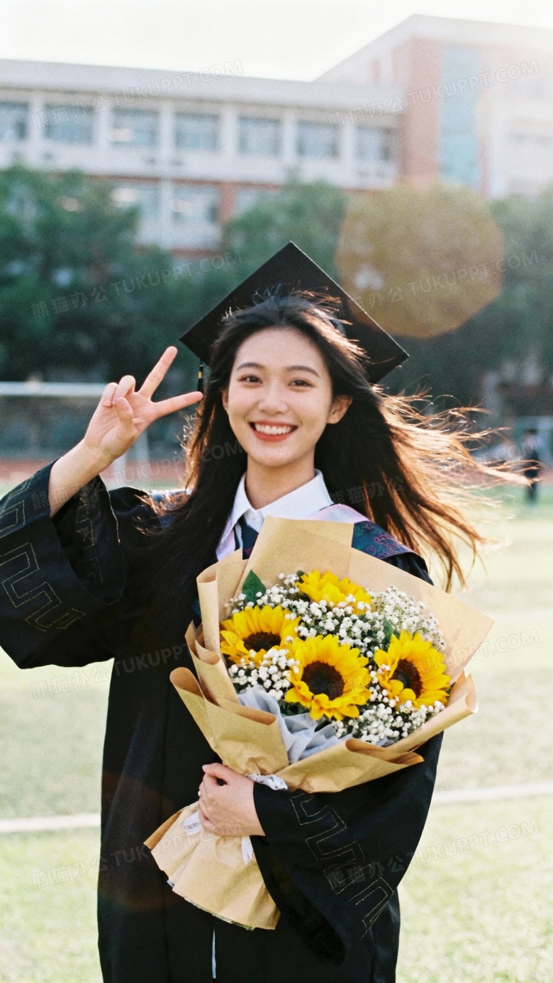 一张18岁美丽少女毕业照片