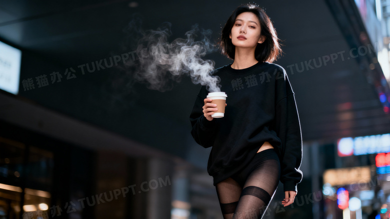 时尚氛围感类一袭简约黑卫衣