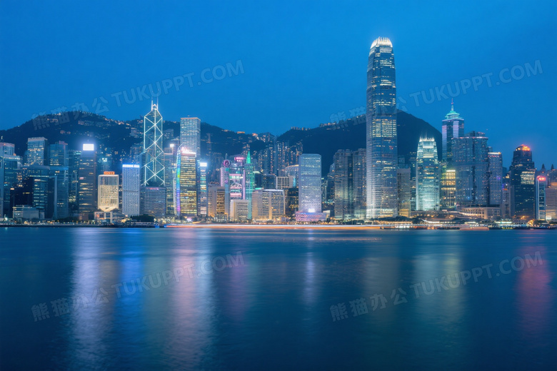 维多利亚港夜景摩天楼群图片