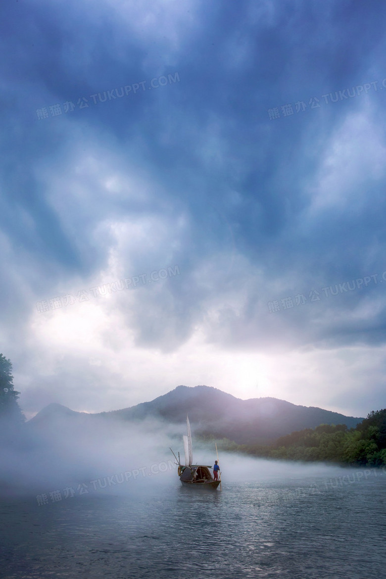 藍色天空雲彩風景