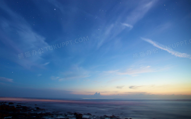 朝陽海灘藍天海報背景