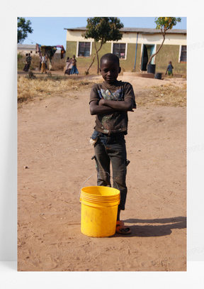 劳动节方形黄色水桶元素70水桶装饰矢量素材411卡通男生提水桶表情包